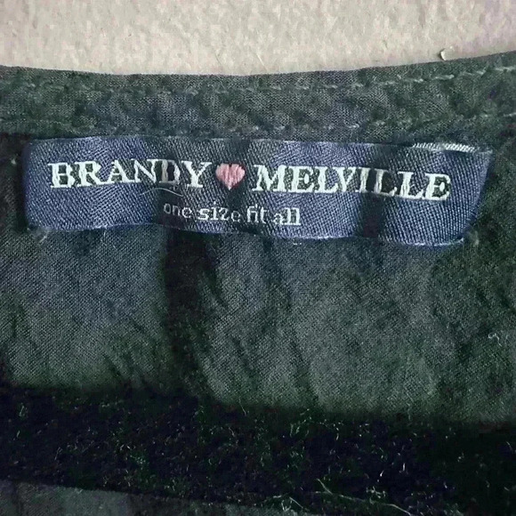 Brandy Melville top too cute 🥰 - Picture 7 of 7